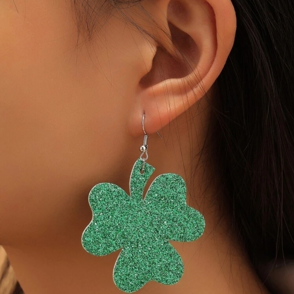 5 /$25 SHAMROCK GREEN 4 CLOVER DANGLE EARINGS ST PATRICKS DAY Earrings Shamrock